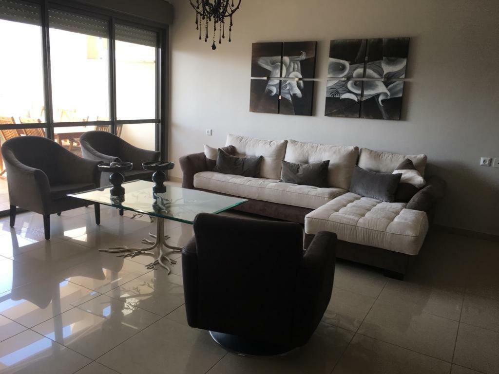Apartment 2 bedrooms Central Location Asjdod Buitenkant foto